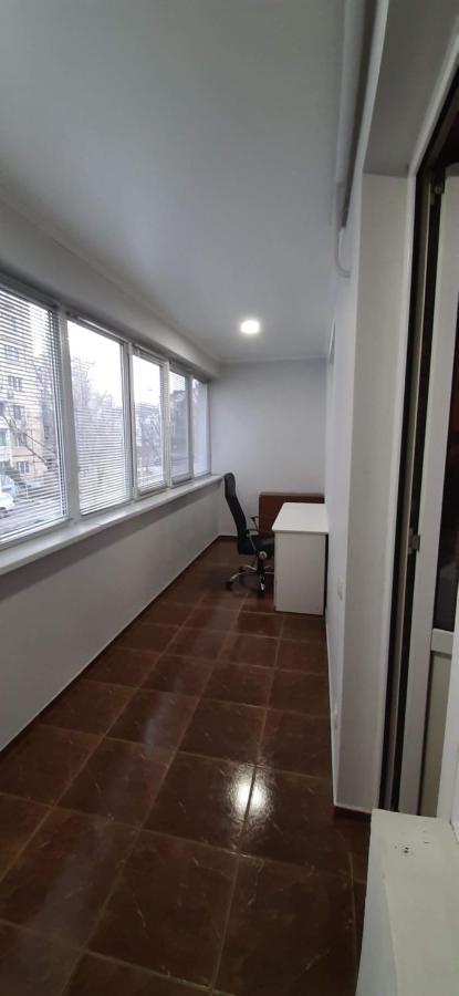 Large 2-Bedroom Apartament In The Center Chisinau Exterior foto